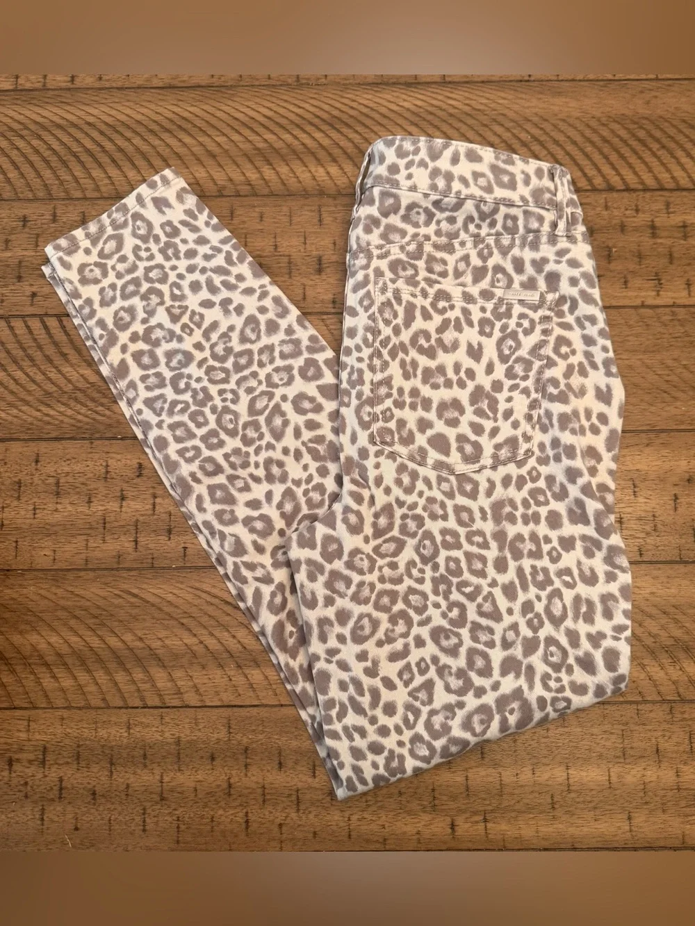 WHITE HOUSE BLACK MARKET High-Rise Skinny Ankle Leopard Print Jeans